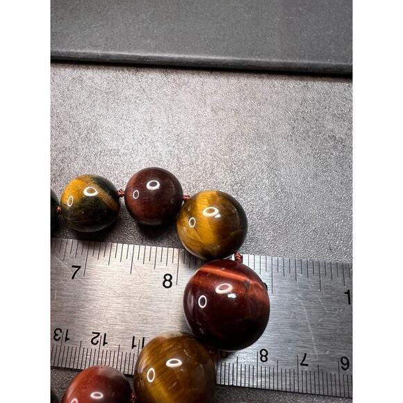 Multi color tiger eye graduated necklace with 925 magnetic clasp - Picture 4 of 14